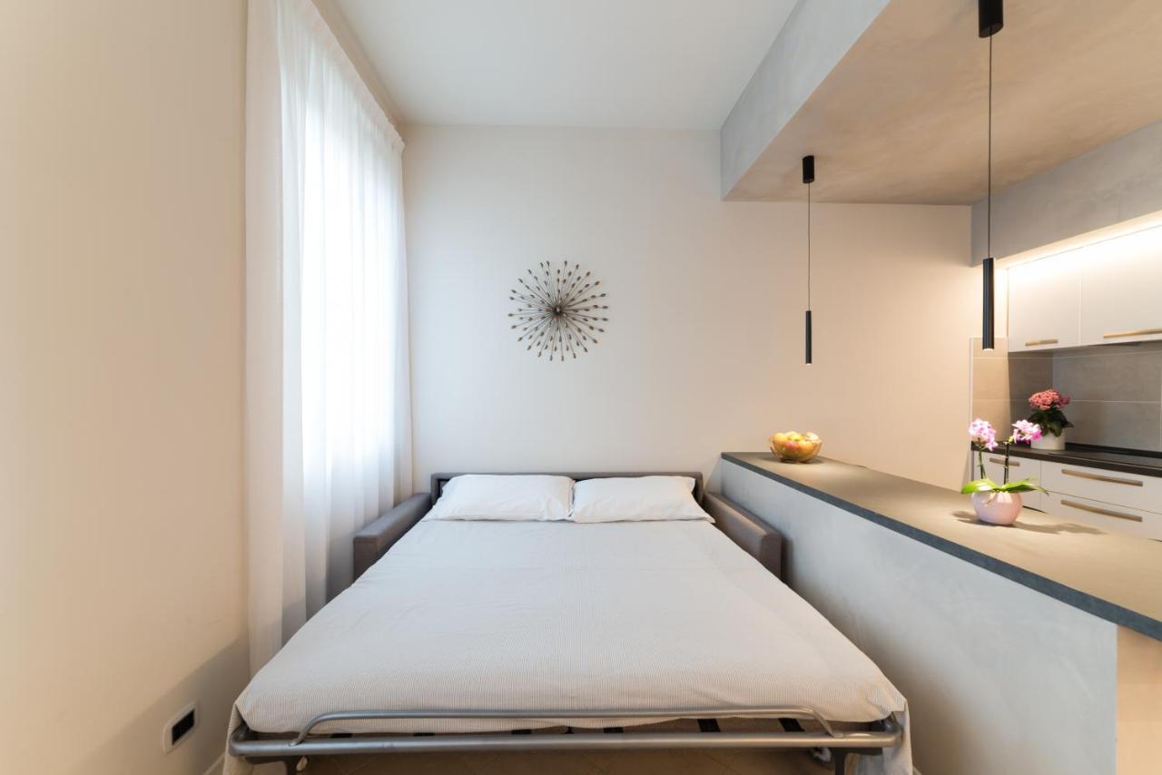 Dv Garda Suite Campione del Garda Bagian luar foto