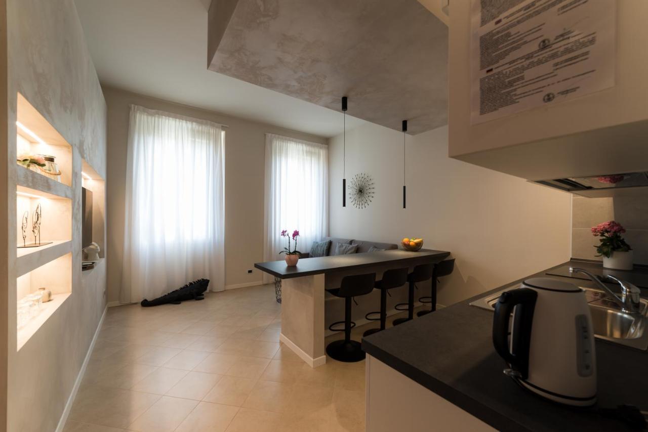 Dv Garda Suite Campione del Garda Bagian luar foto
