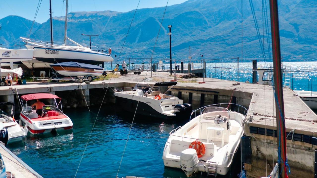Dv Garda Suite Campione del Garda Bagian luar foto