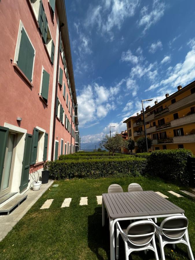 Dv Garda Suite Campione del Garda Bagian luar foto