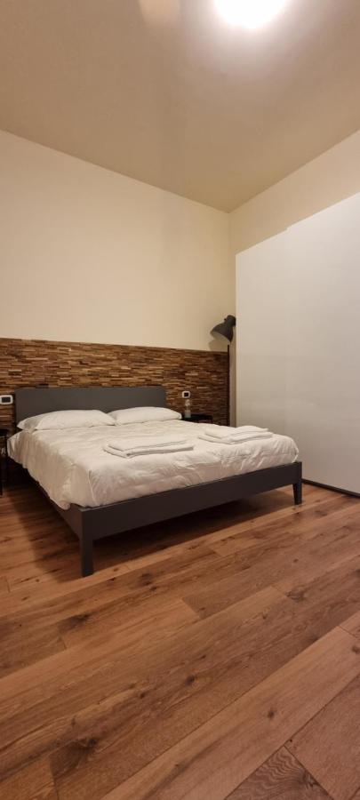 Dv Garda Suite Campione del Garda Bagian luar foto