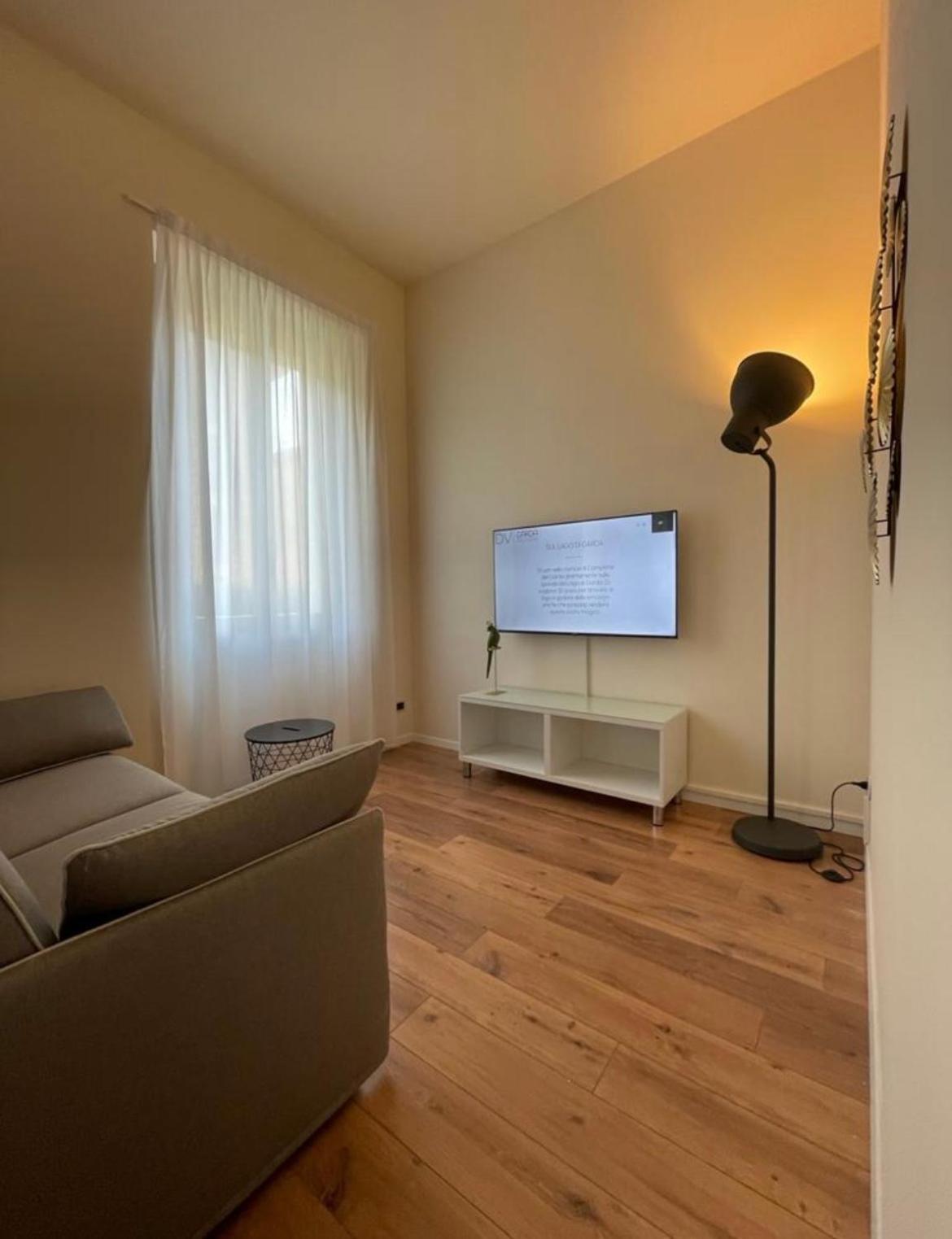 Dv Garda Suite Campione del Garda Bagian luar foto